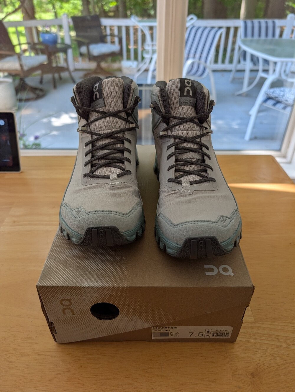 On Running Cloudridge Waterproof Trail Boots Women's 7.5 Glacier And Sea Color